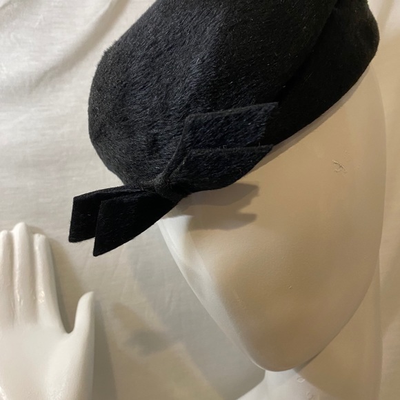 Ladies Blk Felt Vintage Red 3 Hammett Pillbox Hat - Picture 5 of 7